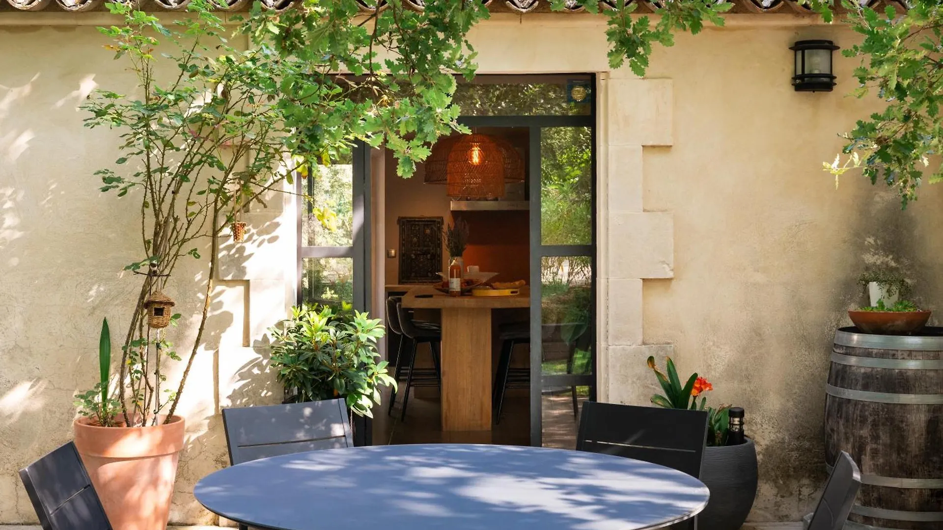 Maison D'Etienne Lacoste  0*, Lacoste (Vaucluse)